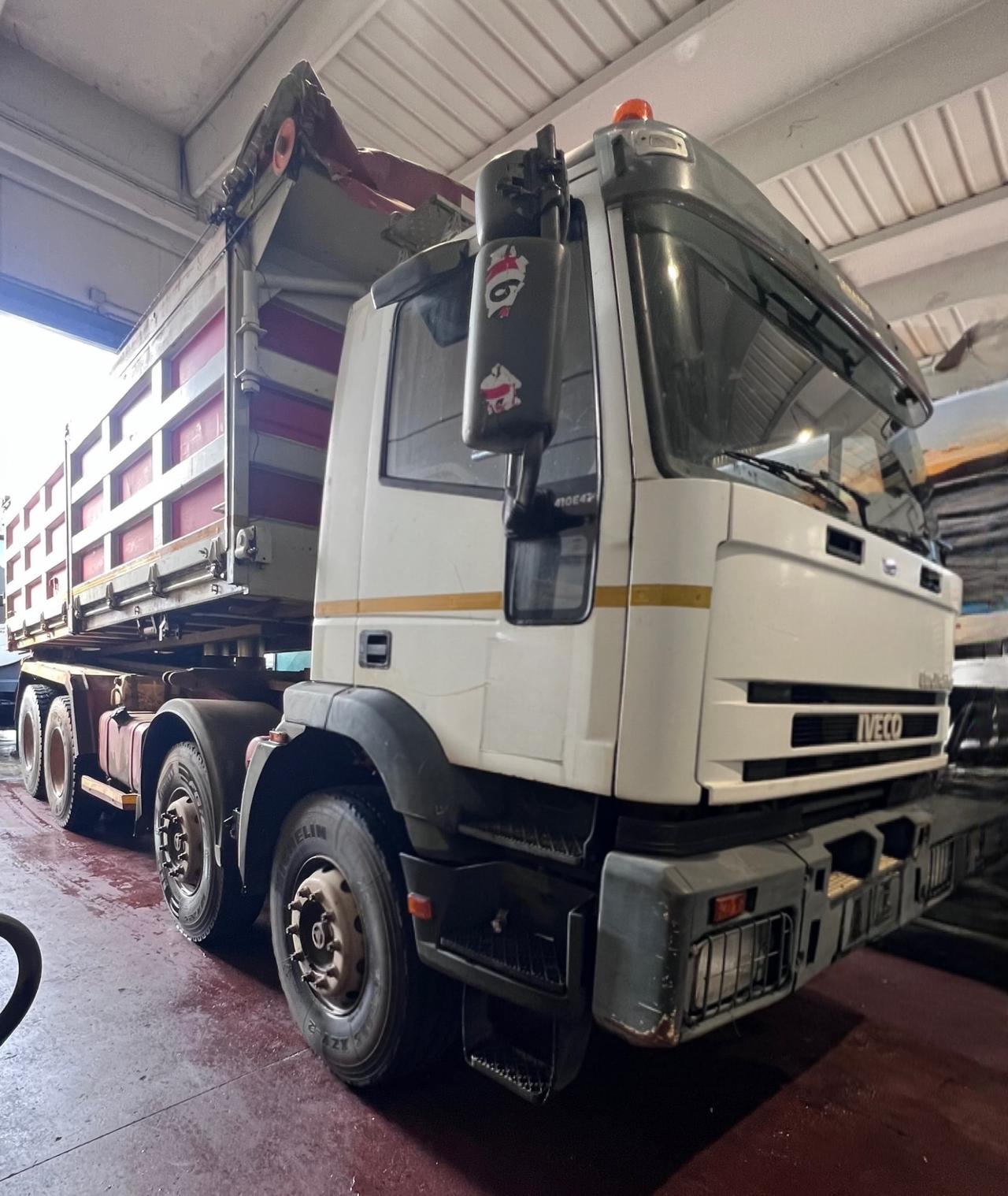 Iveco EuroTrakker 410E 42 ribaltabile 4 assi