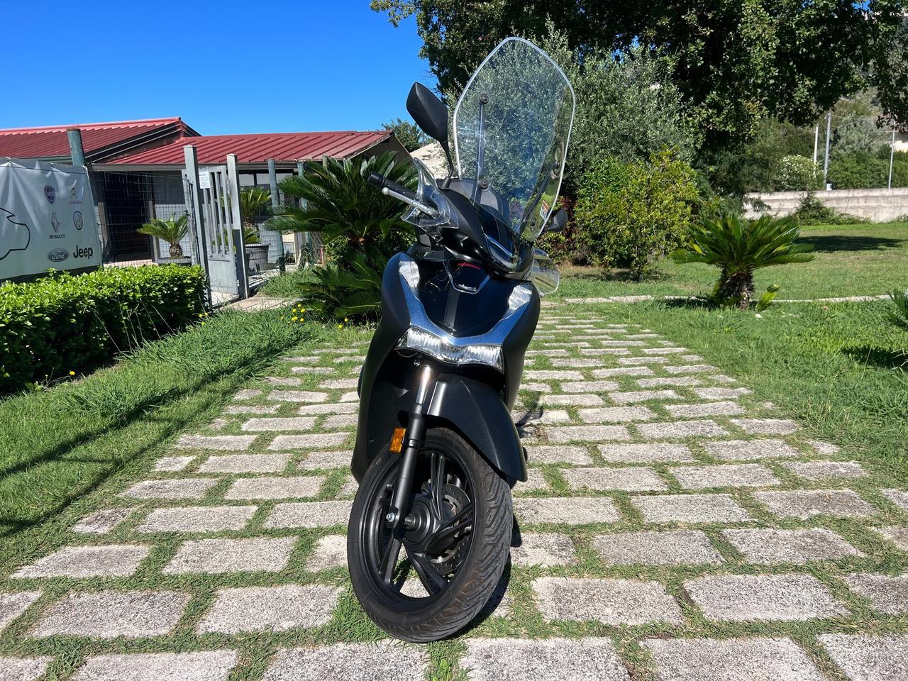 Honda SH 125i SPORT-2023"SOLO 500KM"