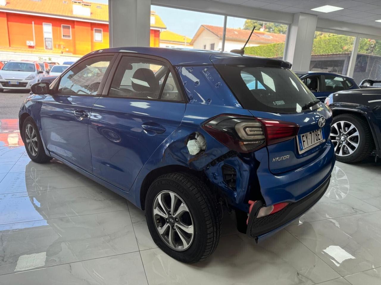 Hyundai i20 1.2 5 porte Econext Connectline - Danneggiata
