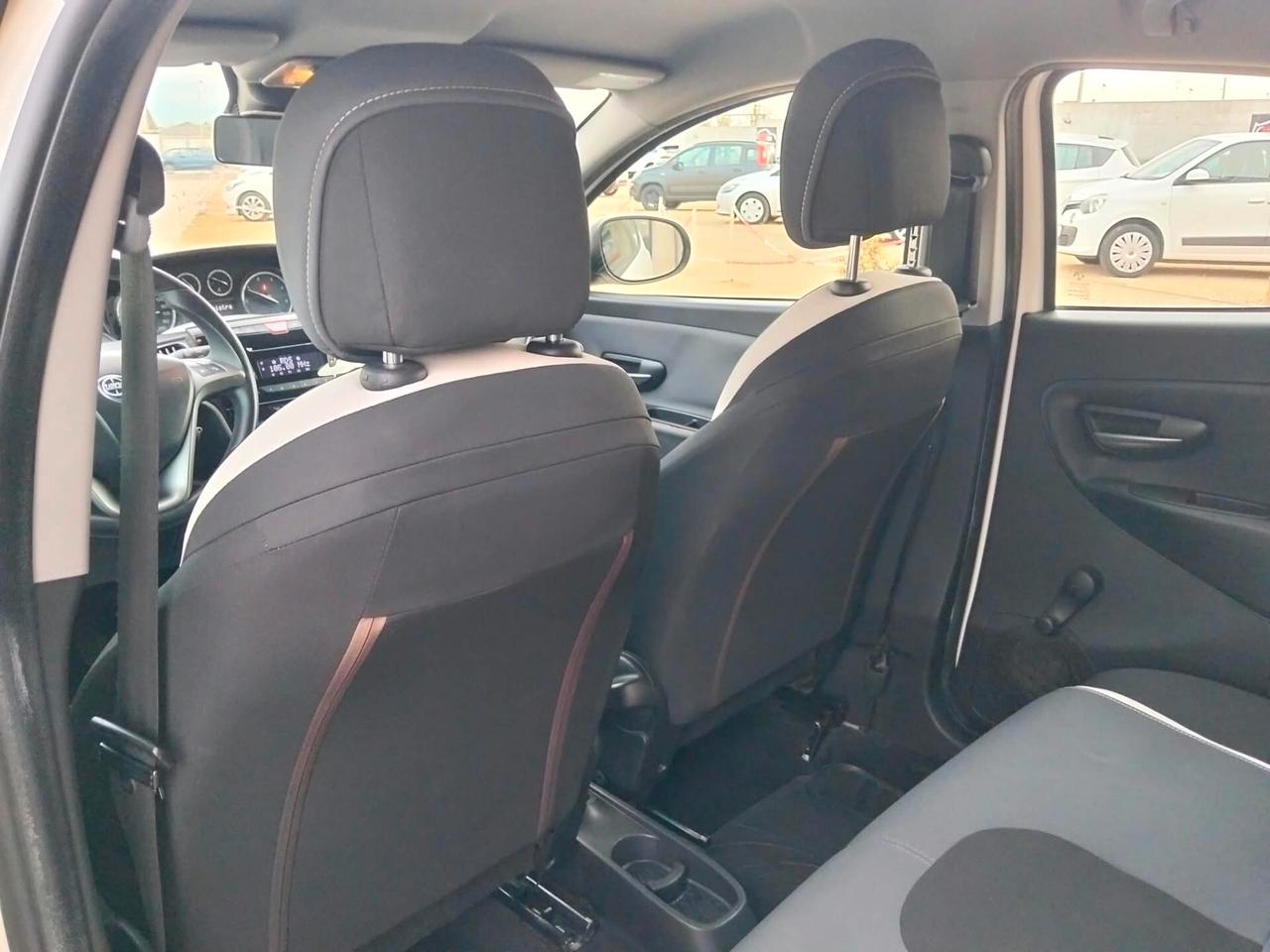 Lancia Ypsilon 1.3 MJT 16V 95 CV GARANTITA