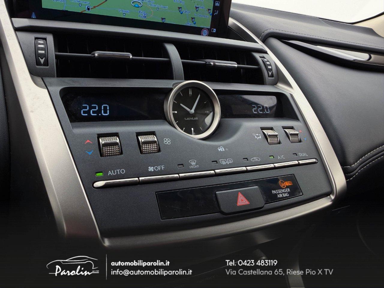Lexus NX 300h 2.5 Business 2wd cvt