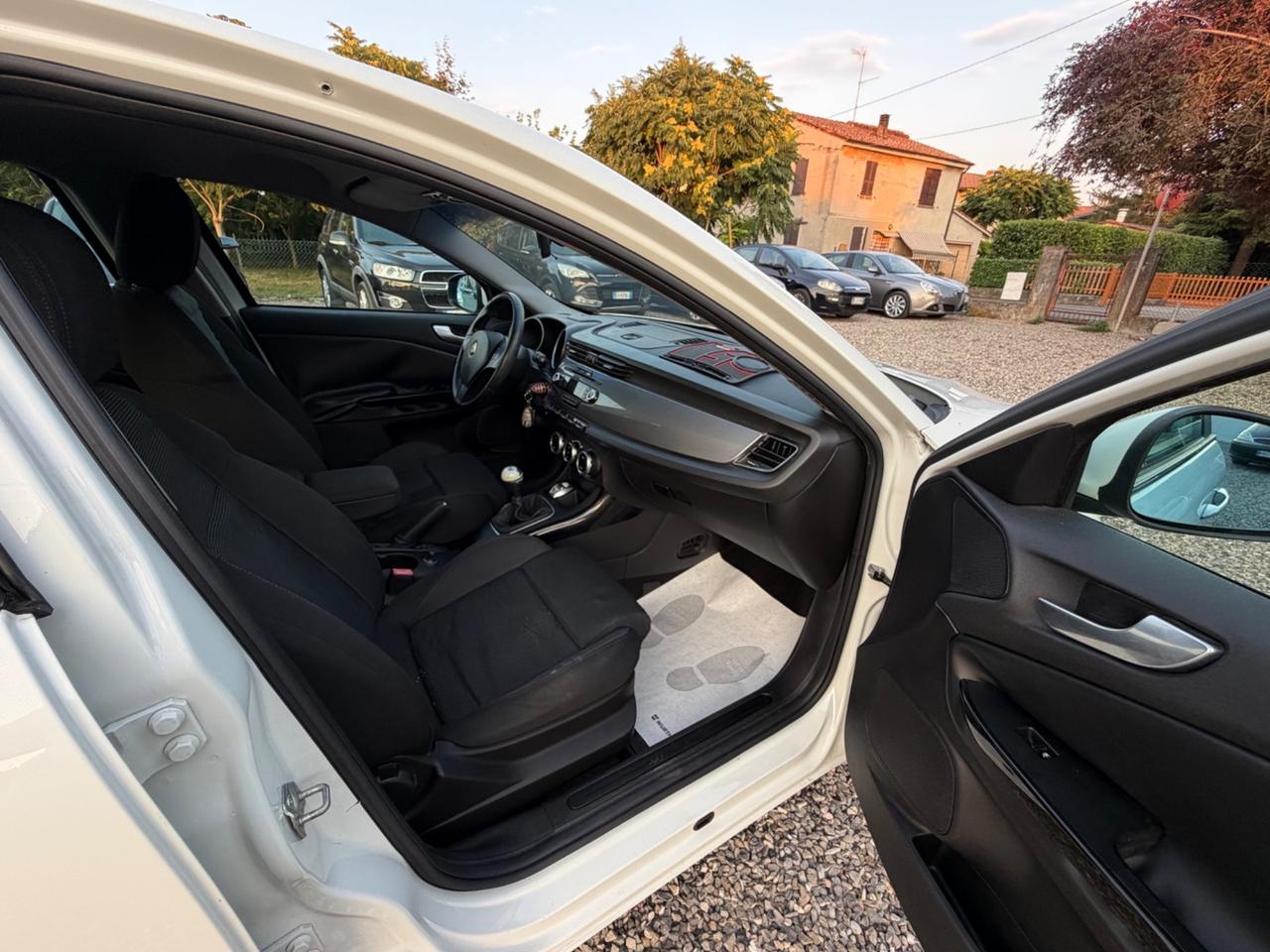 Alfa Romeo Giulietta 1.6 JTDm-2 105 CV Exclusive