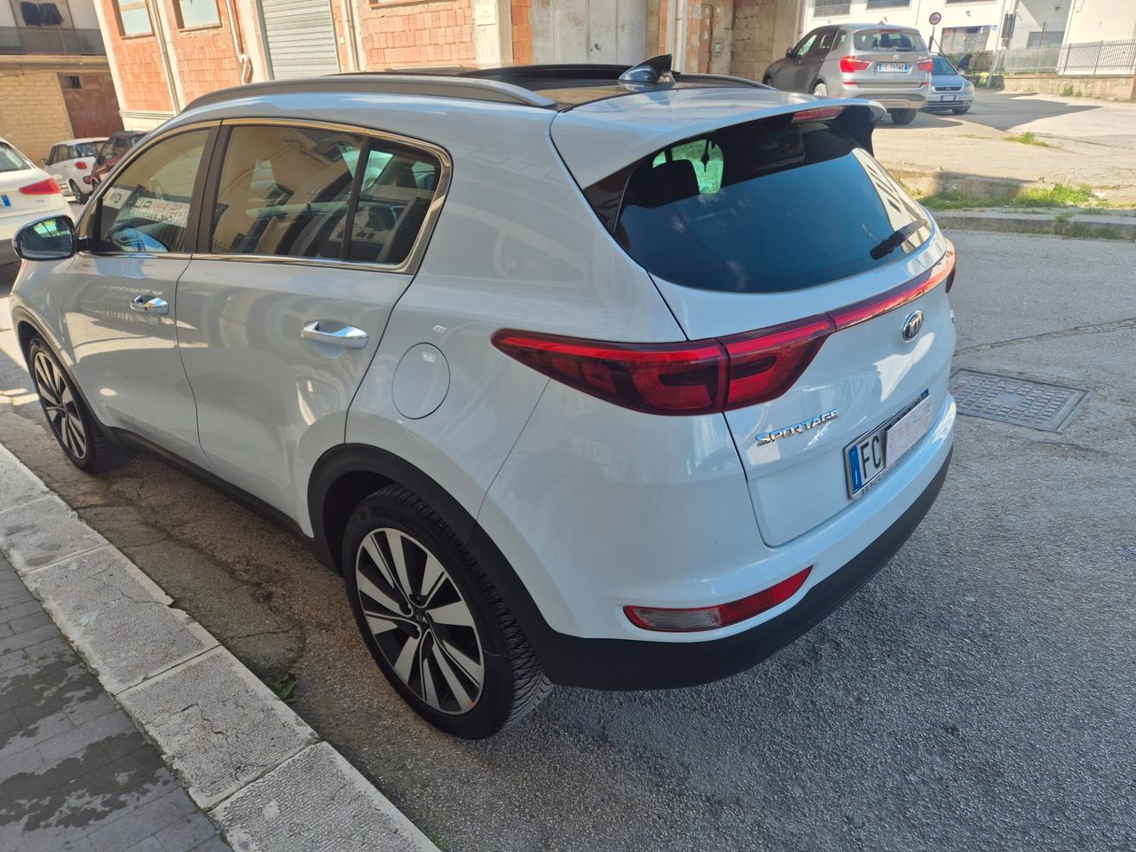 KIA SPORTAGE 1.7 115 CV TETTO APRIBILE XENON KM CERTIF