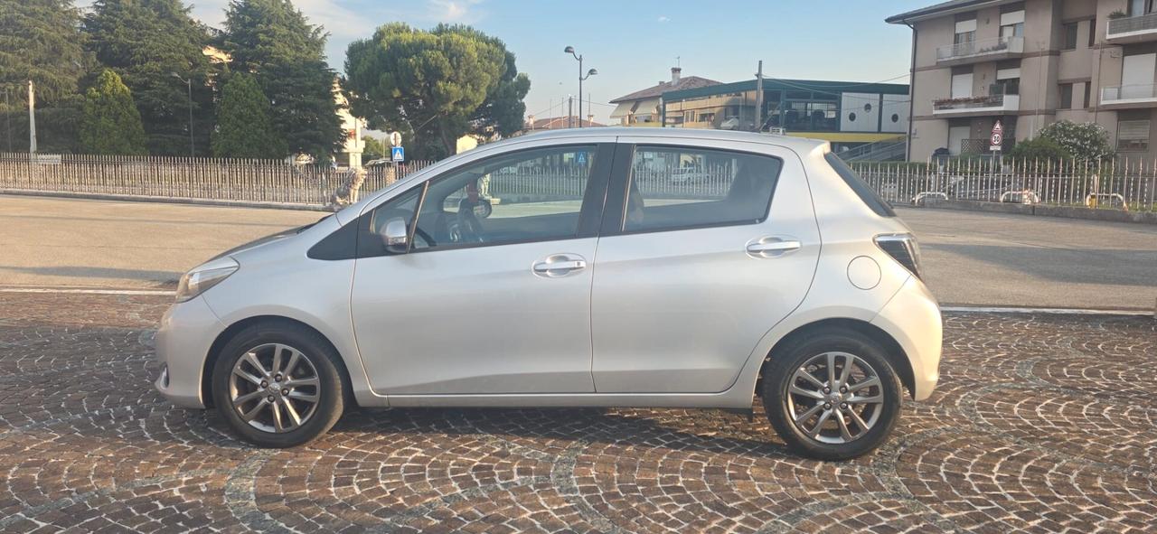 Toyota Yaris 1.4 D-4D 5 porte Lounge