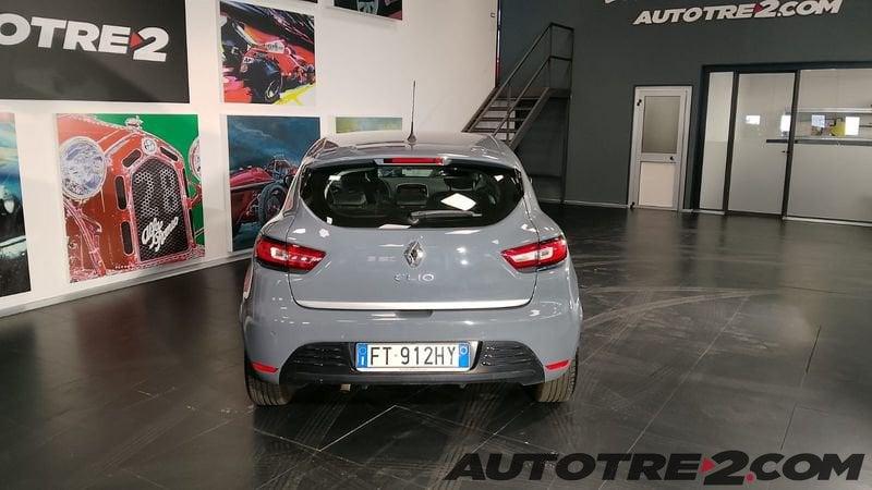 Renault Clio Clio 0.9 tce Moschino Zen Gpl 90cv