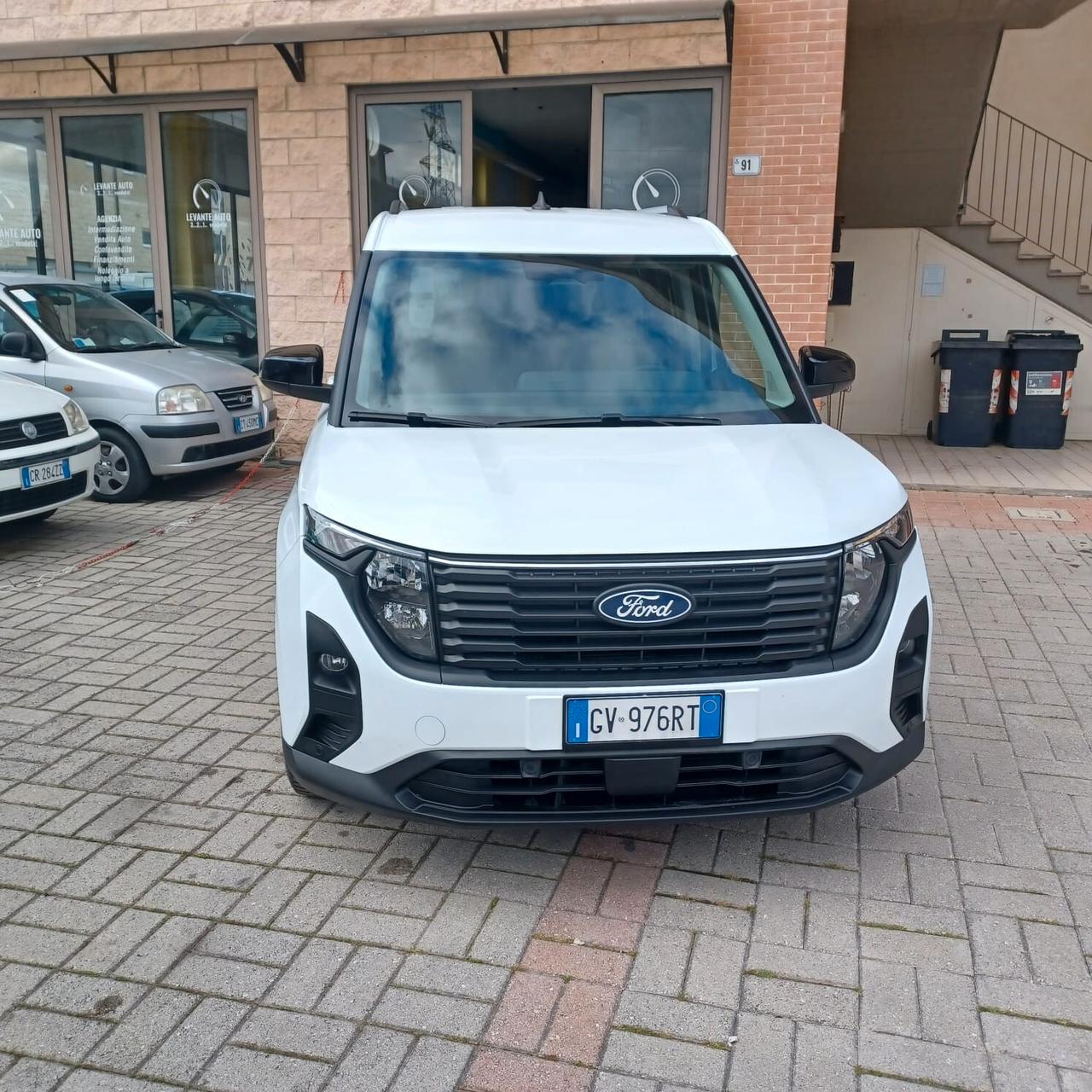 NUOVA 18000KM FORD TOURNEO 1.0 AUTOMATICO