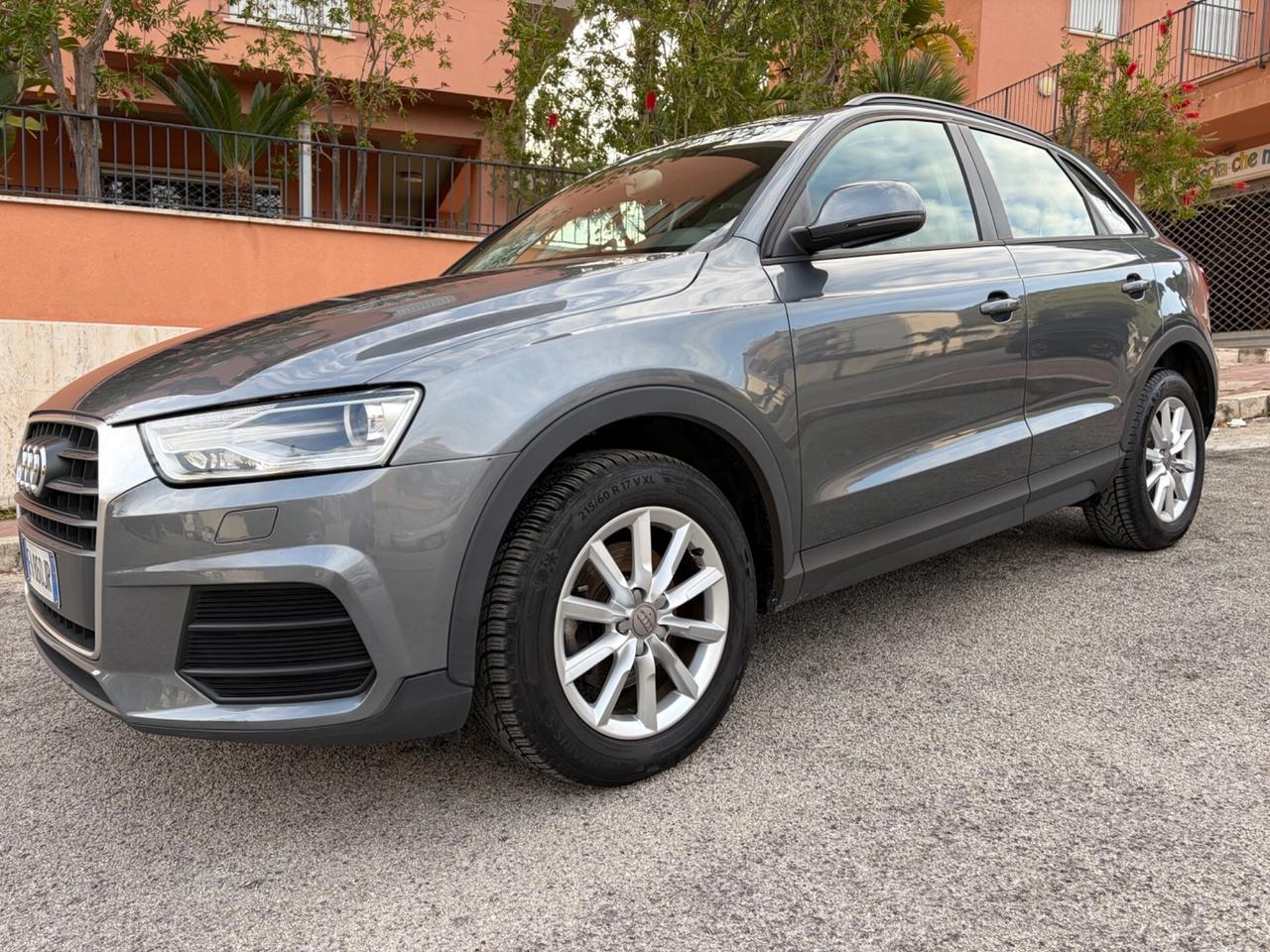 Audi Q3 2.0 TDI 150 CV Sport ok certificati !!!