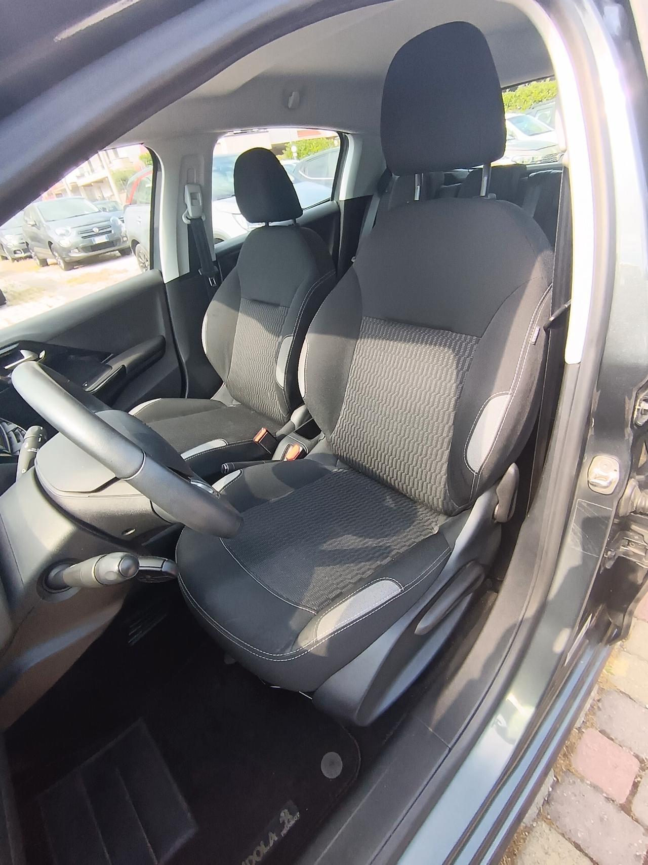 Peugeot 208 PureTech 82 5 porte Allure"FINO AL 15/08 P.P. INCLUSO"