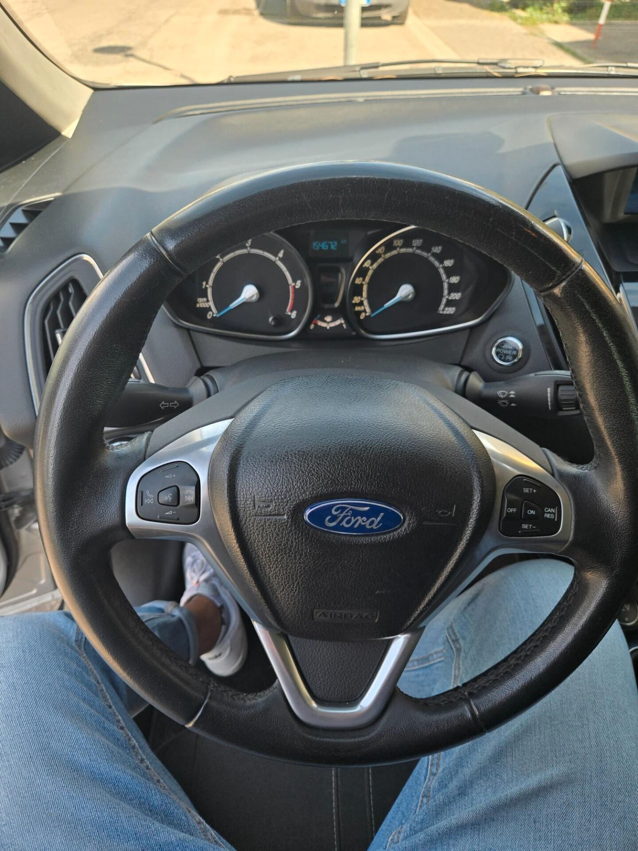 Ford B-Max 1.5 TDCi 75 CV Titanium