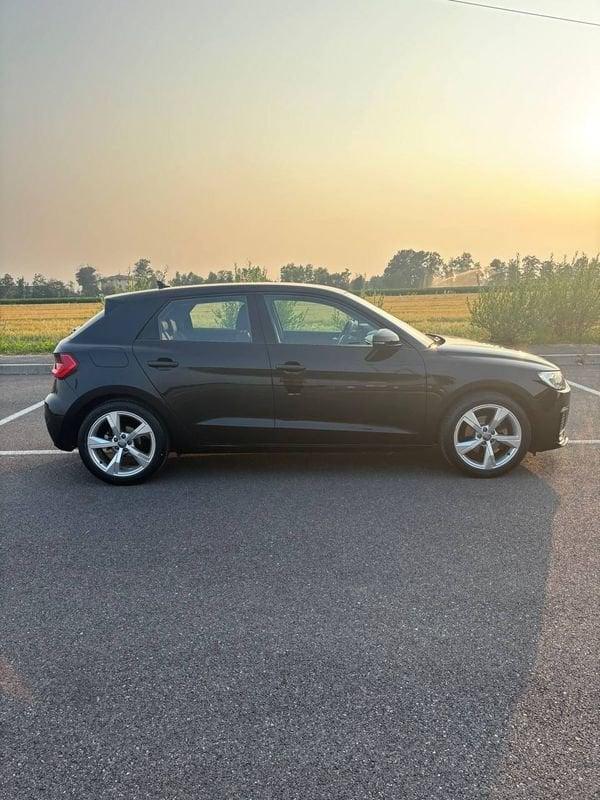 Audi A1 NEOP. BOOK SERVICE AUDI