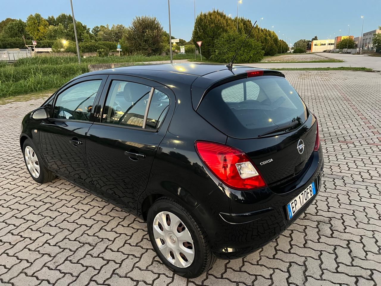 Opel Corsa 1.2 85CV 5 porte GPL-TECH Edition