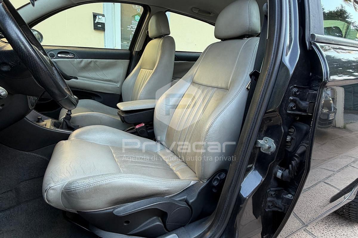 ALFA ROMEO 147 1.9 JTD M-JET 16V 5 porte Black Line