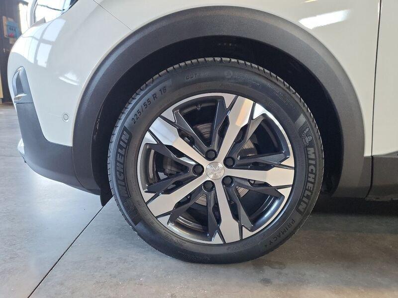 Peugeot 3008 BlueHDi 130 EAT8 S&S Allure