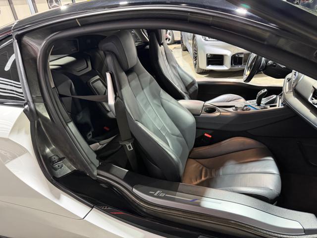 BMW i8 374HP KIT CARBONIO FULL OPTIONAL