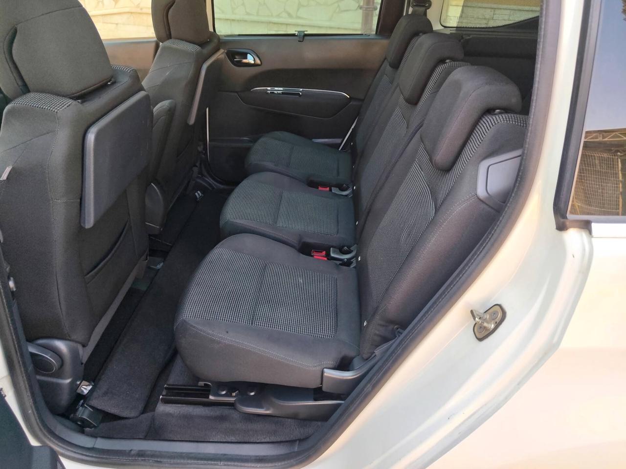 Peugeot 5008 2.0 HDi 163CV aut. Family