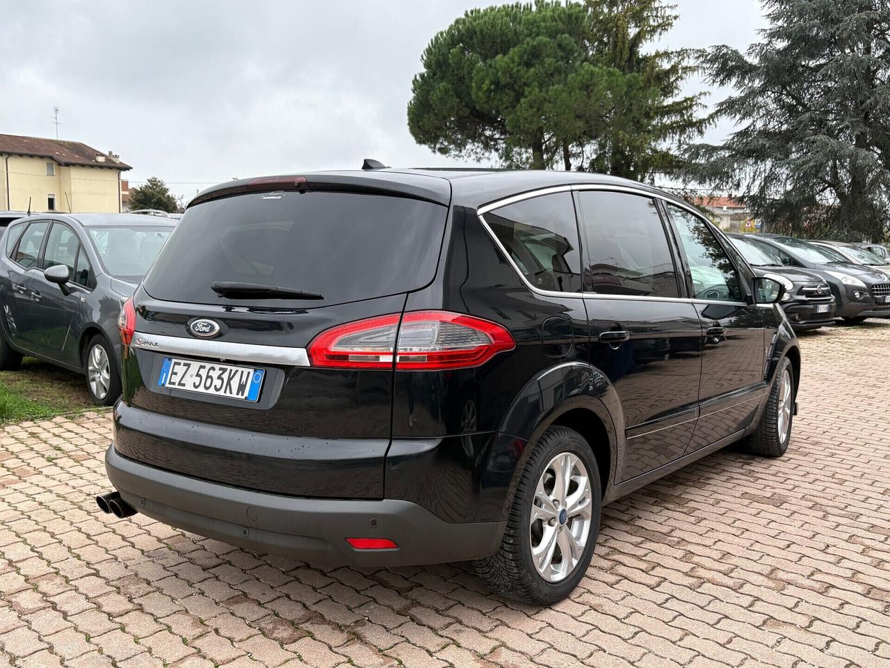 Ford S-Max 2.0 TDCi 140CV Powershift 7 posti Business Nav