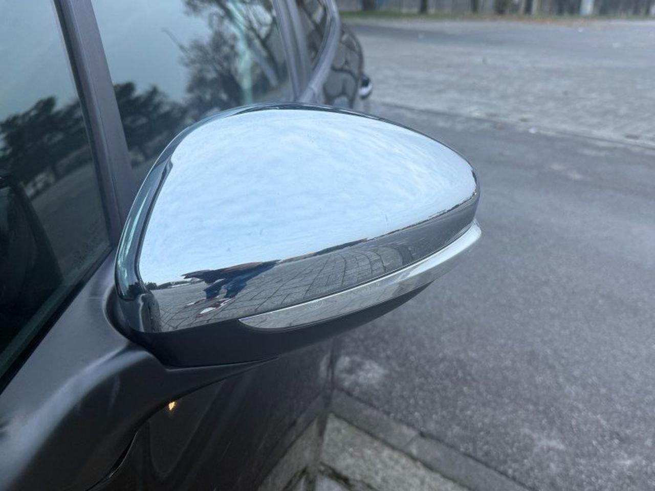 Peugeot 208 BlueHDi 100 S&S 5 porte Signature