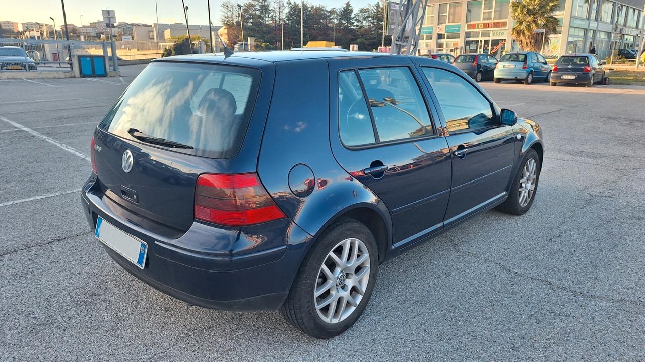 Volkswagen Golf 1.6 cat 5 porte