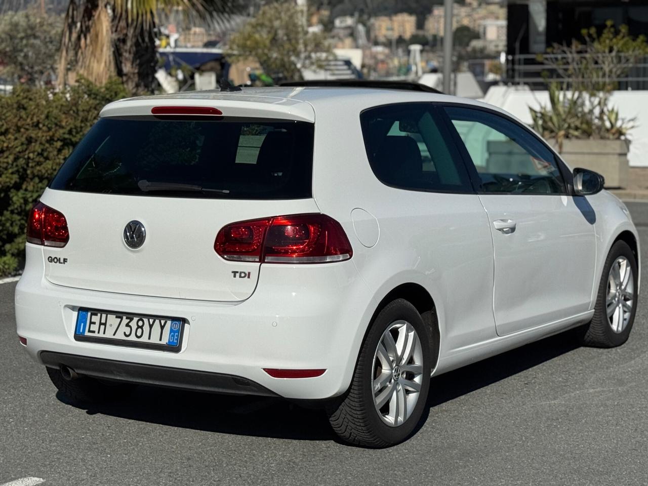VOLKSWAGEN GOLF 1.6 TDI 105CV GARANZIA 12 MESI