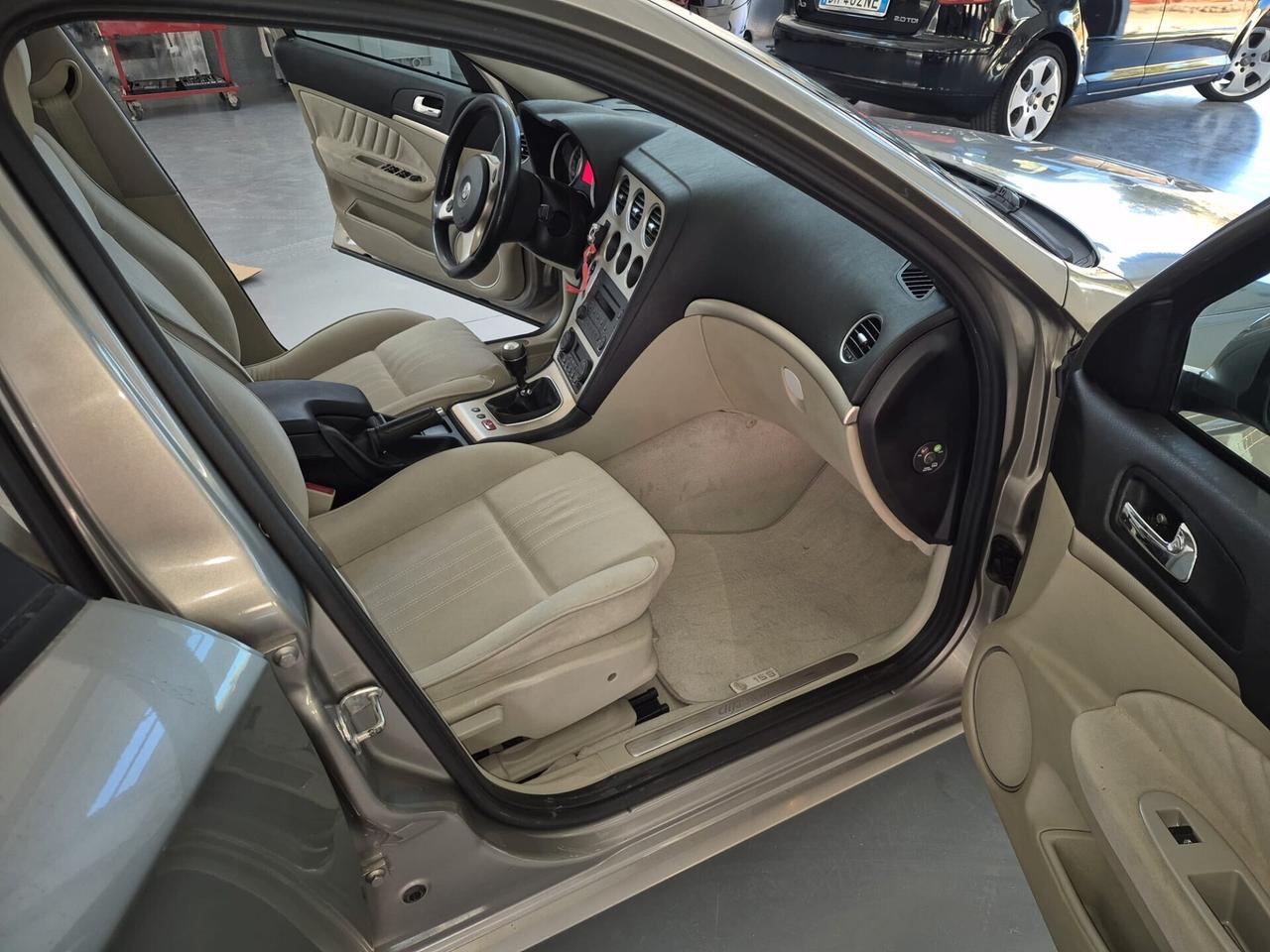 Alfa Romeo 159 2.0 JTDm Distinctive