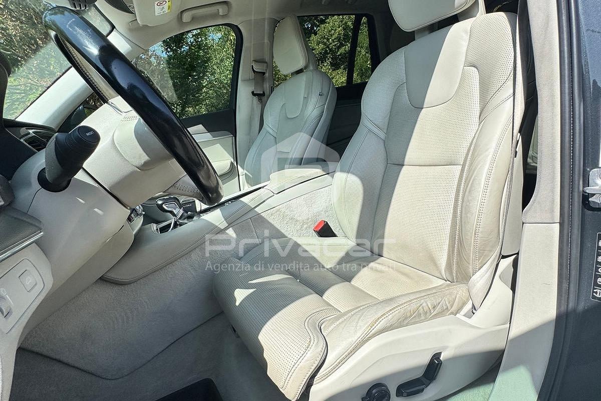 VOLVO XC90 D5 AWD Geartronic 7 posti Momentum
