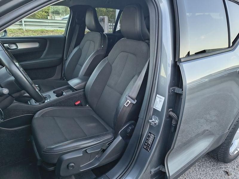 Volvo XC40 D3 2.0 Momentum 150 CV