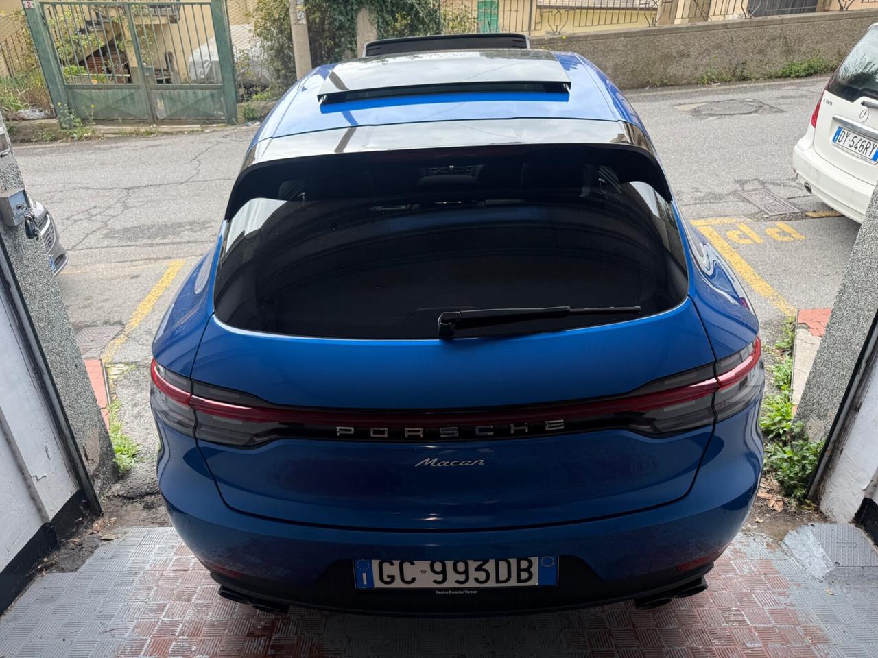PORSCHE MACAN 2.0 ZAFFIRO CERCHI 21 TETTO SCARICHI