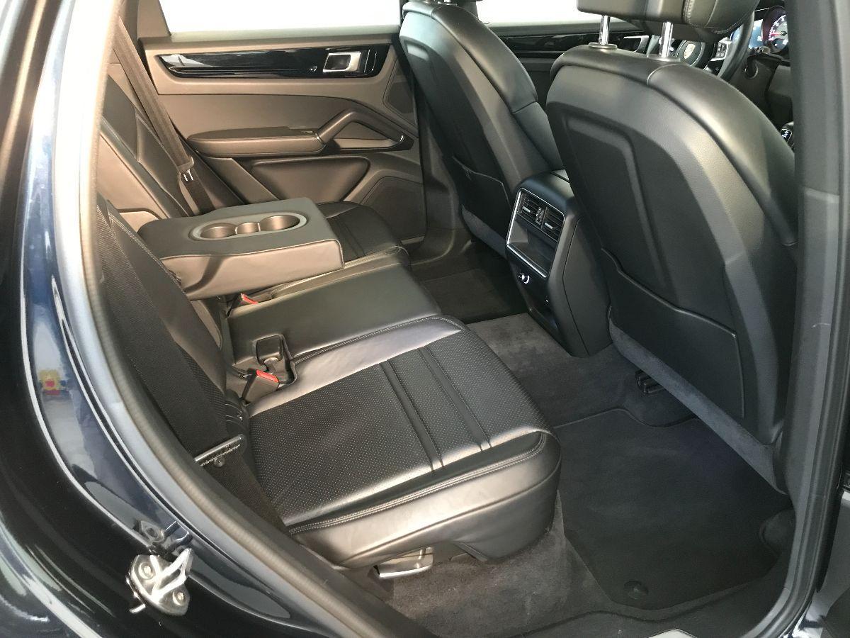 PORSCHE Cayenne 3.0 V6