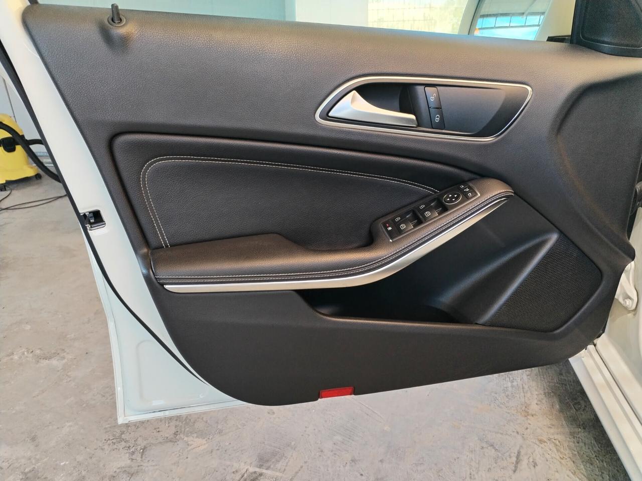 Mercedes-benz A 180 d Sport 2016