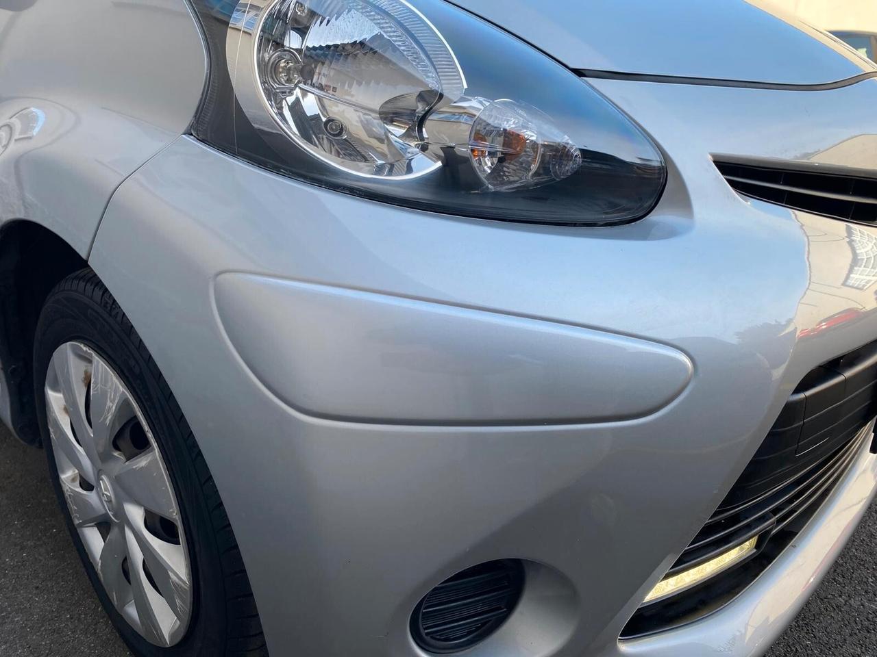 Toyota Aygo 1.0 12V VVT-i 5 porte Active Connect