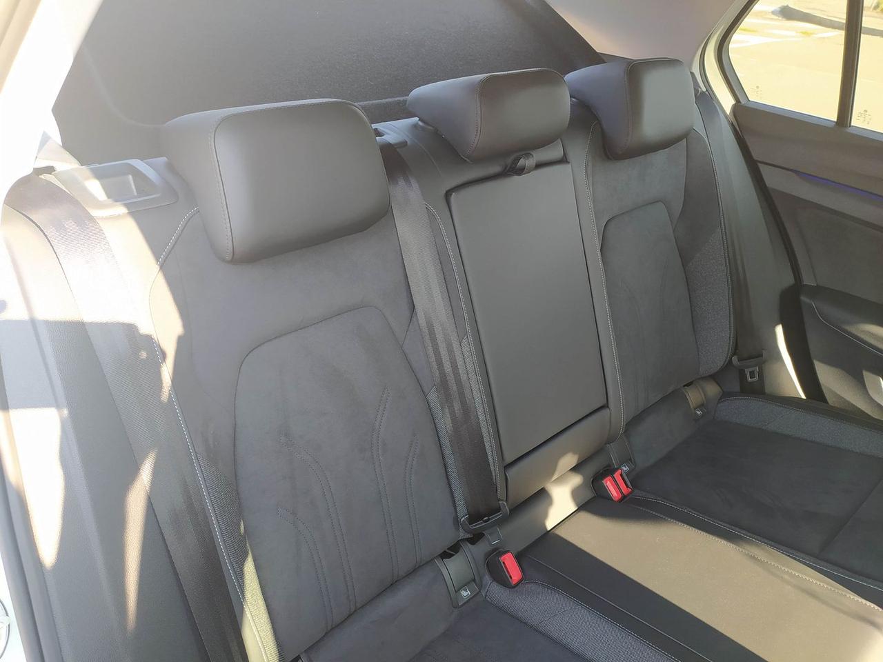 Volkswagen Golf Style 1.5 eHybrid PHEV 204C #12024