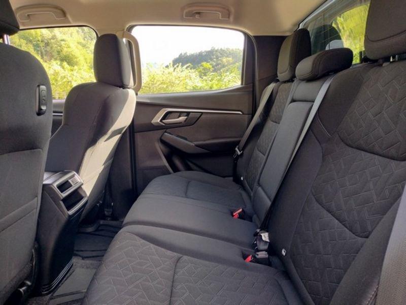 Isuzu D-Max N60 1.9 aut. Crew BB+ Cab con HardTop!!