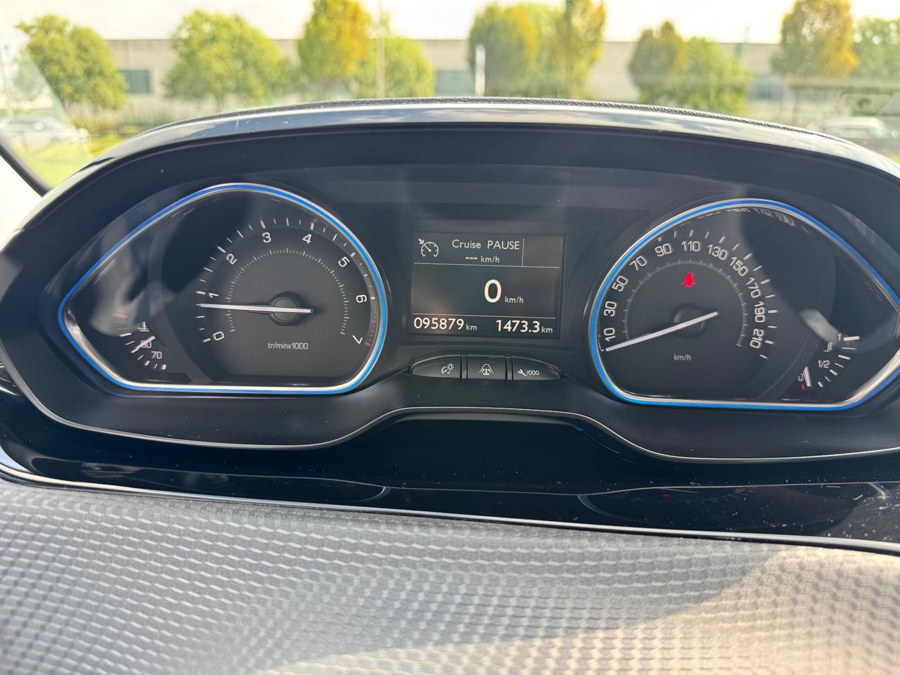 Peugeot 2008 1.2 Neopatentati