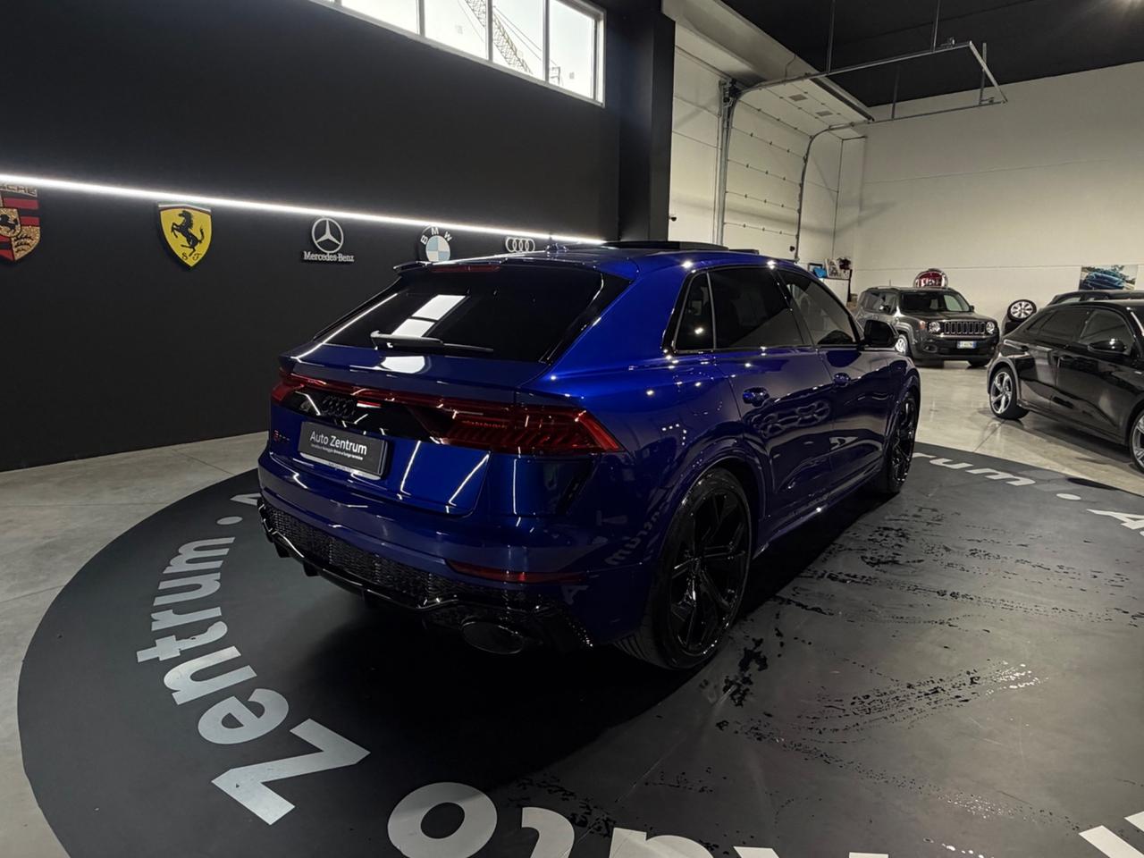 Audi Q8 RS TFSI V8 quattro tiptronic