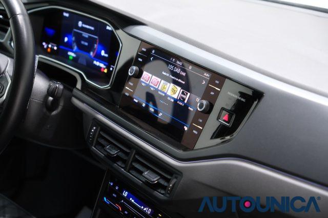VOLKSWAGEN Polo 1.0 TSI DSG R-LINE AUTOMATICA NEOPATENTATI