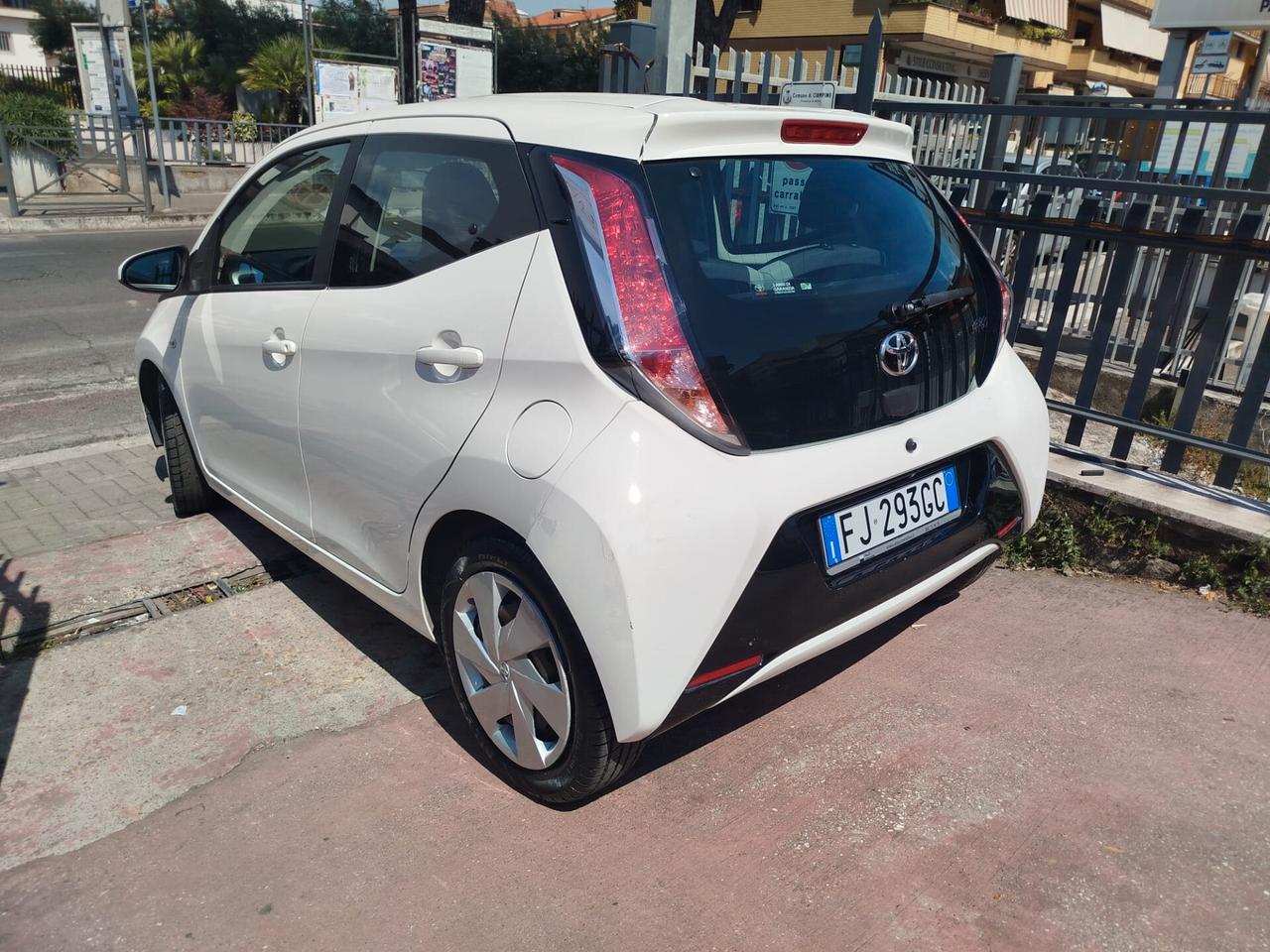AYGO 1.0 AUTOMATICA* PREZZO VERO *UNIPRO-GARANZIA 12 MESI