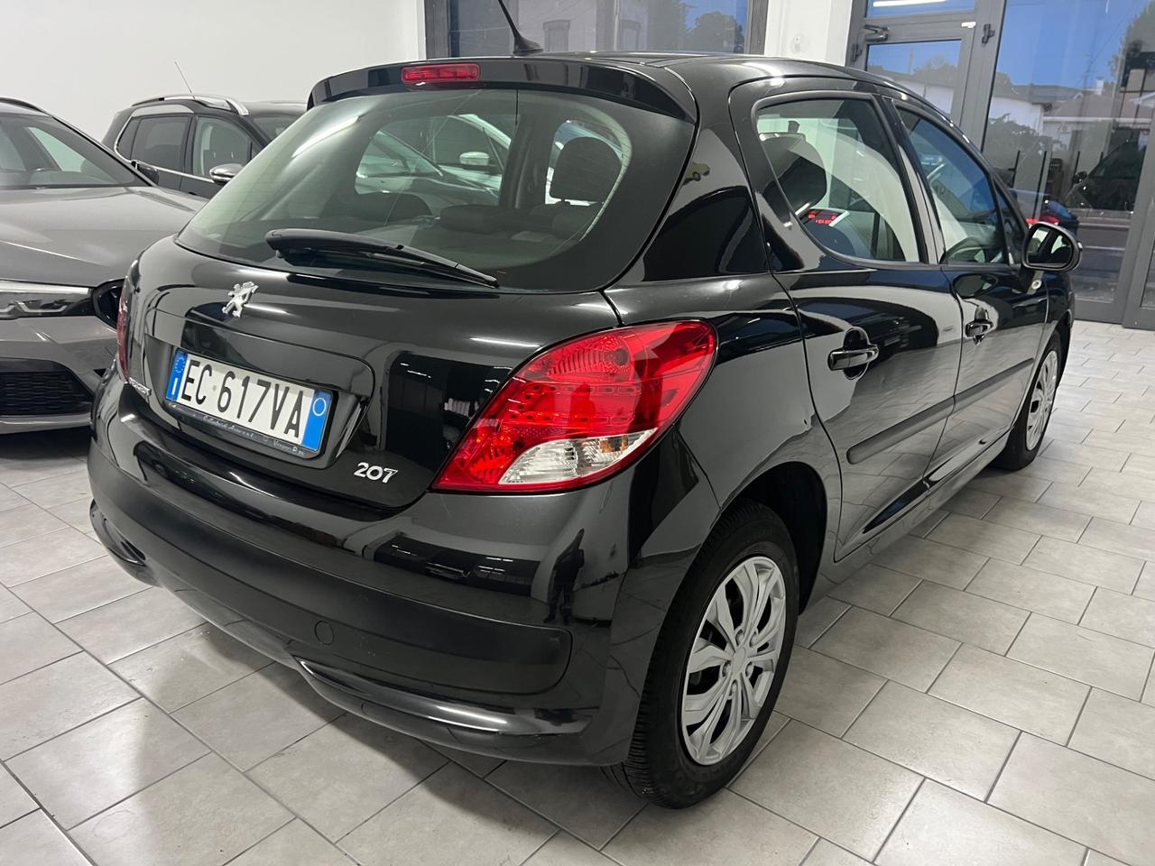 Peugeot 207 1.4 8V 75CV 5p. X Line