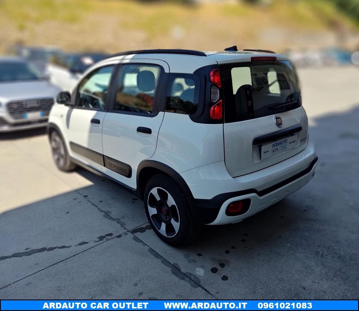 Fiat Panda 1.0 FireFly Hybrid City Cross 70 cv