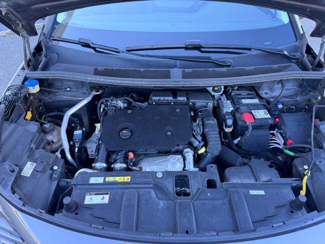 PEUGEOT 3008 130cv EAT8 ALLURE IVA ESPOSTA LEGGE 104
