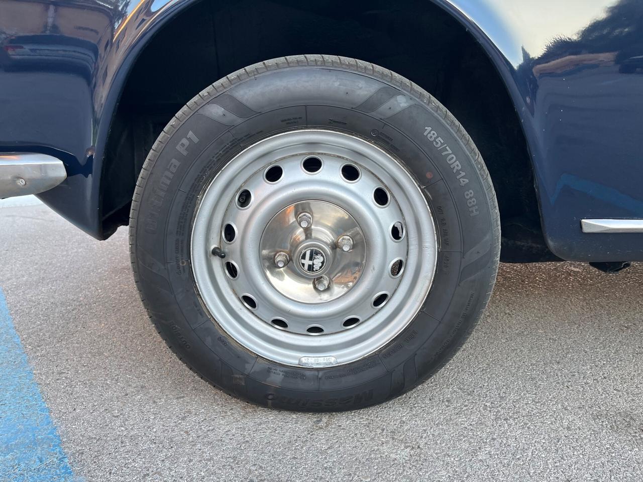 Alfa Romeo 2000 berlina