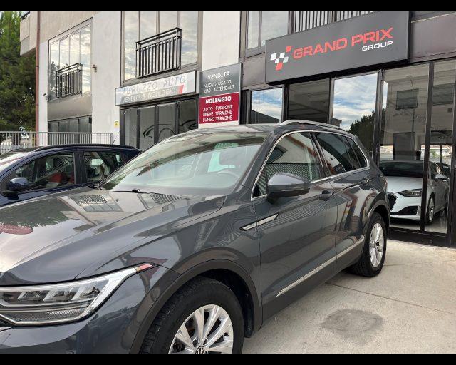 VOLKSWAGEN Tiguan 2.0 TDI 150 CV SCR DSG Life