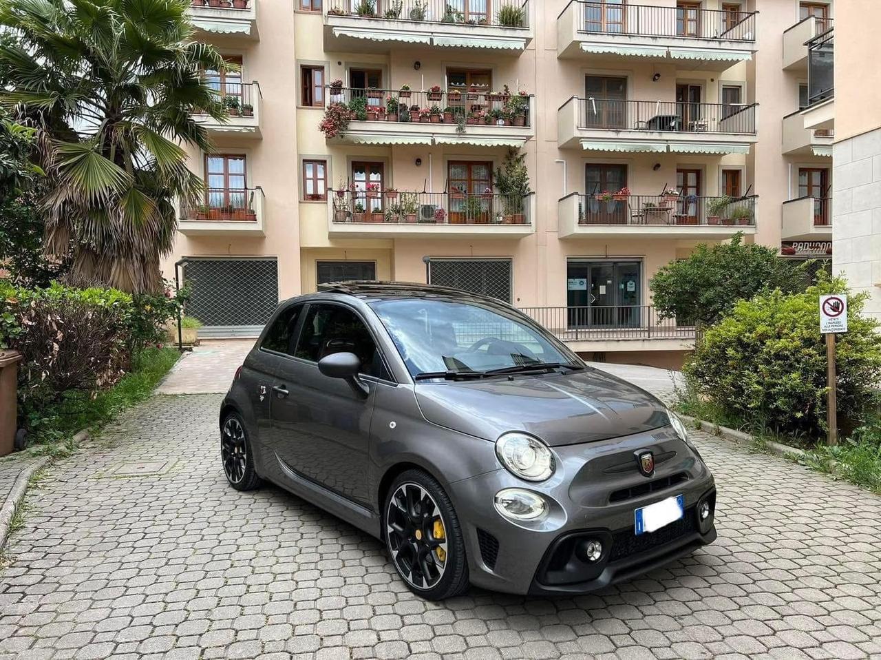 Abarth 595 1.4 Turbo T-Jet 180 CV Competizione