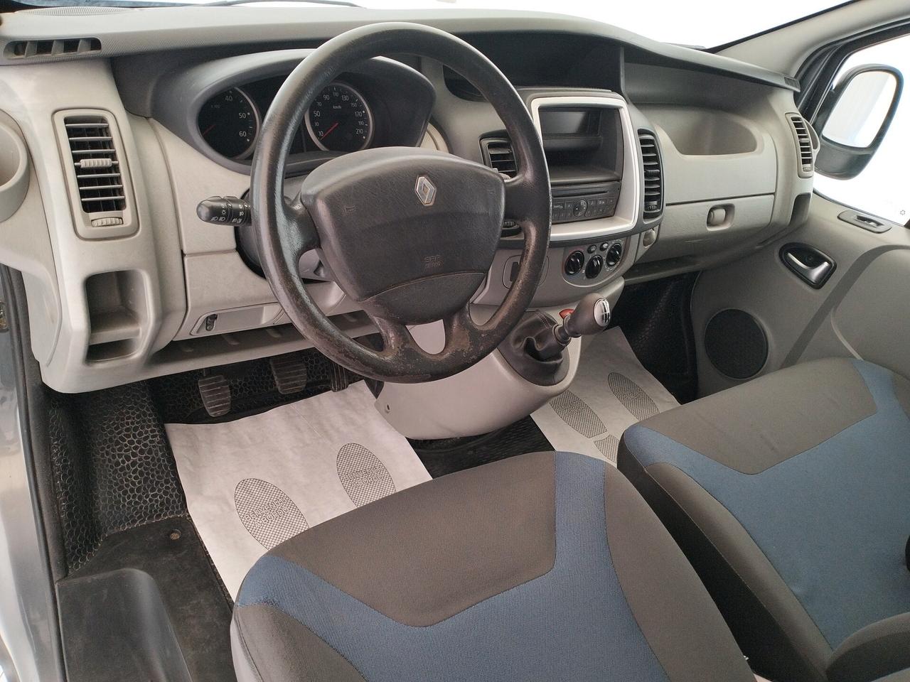 Renault Trafic 2.0 dCi 115cv Passenger - 9 POSTI