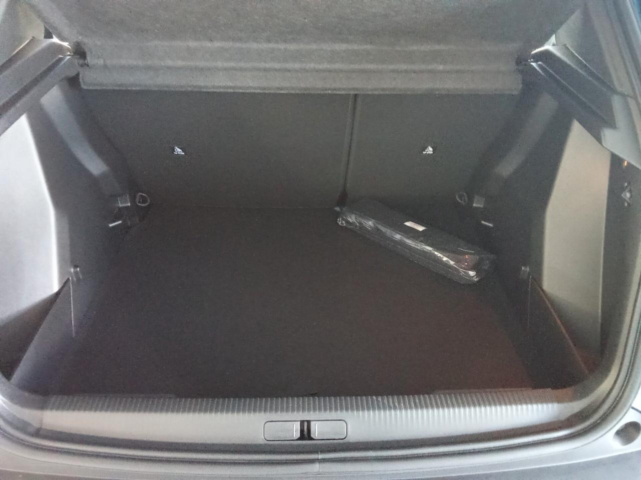 Peugeot 2008 Hybrid 145 e-DCS6 Allure