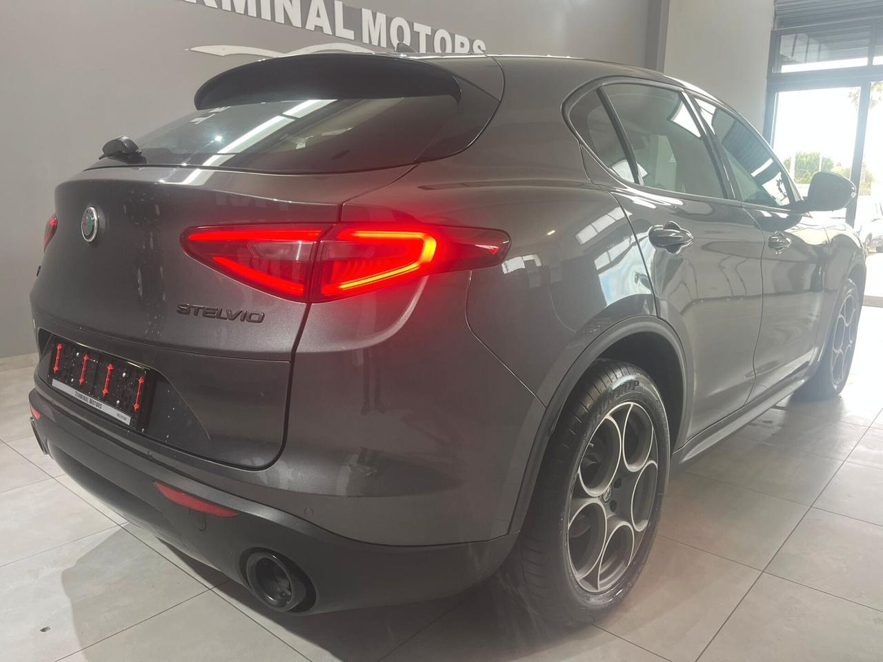 Alfa Romeo Stelvio 2.2 Turbodiesel 190 CV AT8 Q4 Sprint