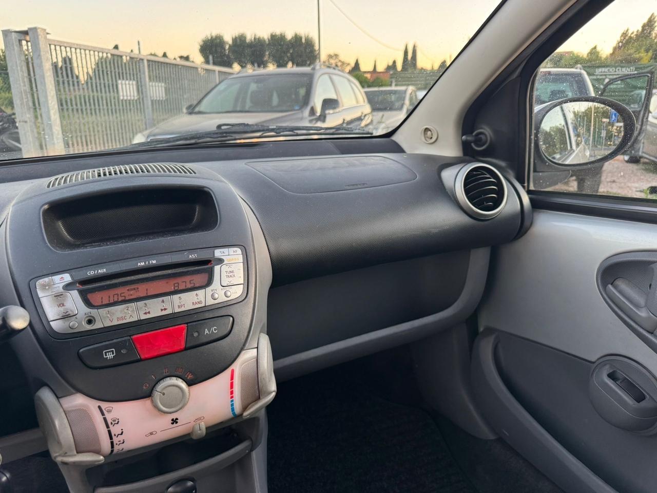 Toyota Aygo 1.0 12V VVT-i 5 porte