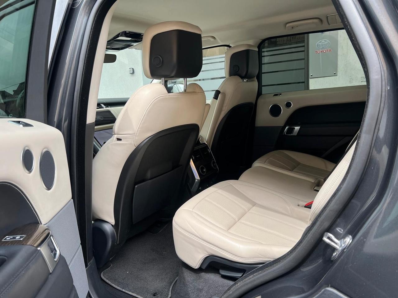 Land Rover Range Rover Range Rover 3.0 TDV6 HSE
