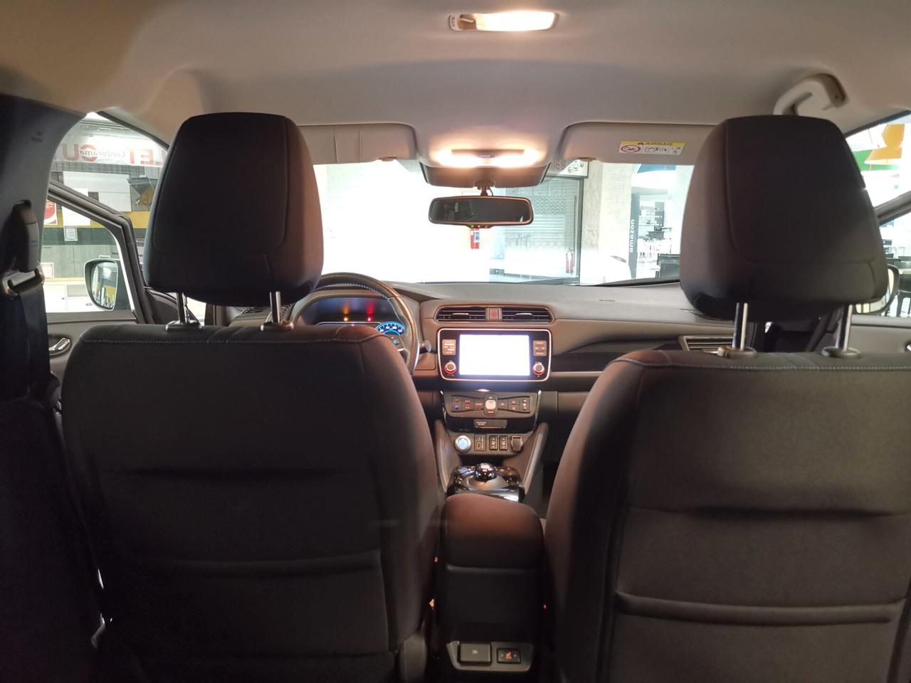 Nissan Leaf N-Connecta 40 kWh 06/2021