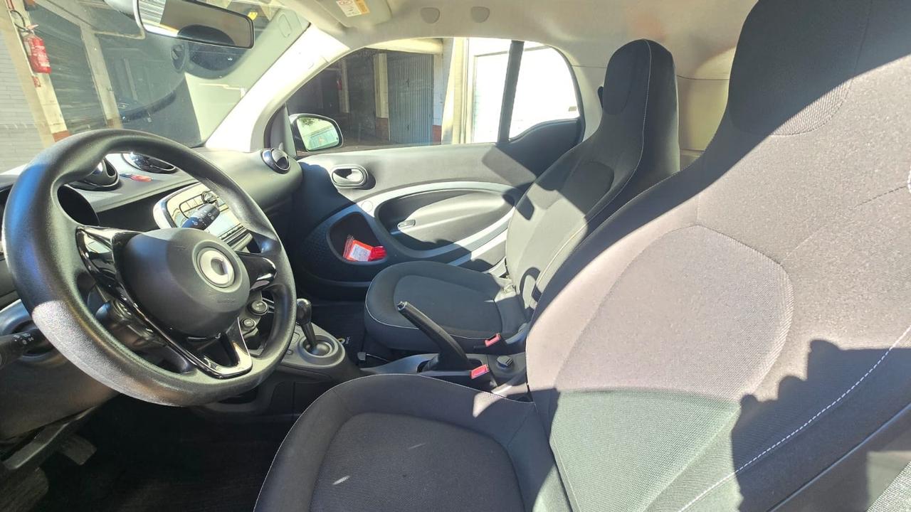 Smart ForTwo 1.0 71cv Coupe Clima cambio Auto