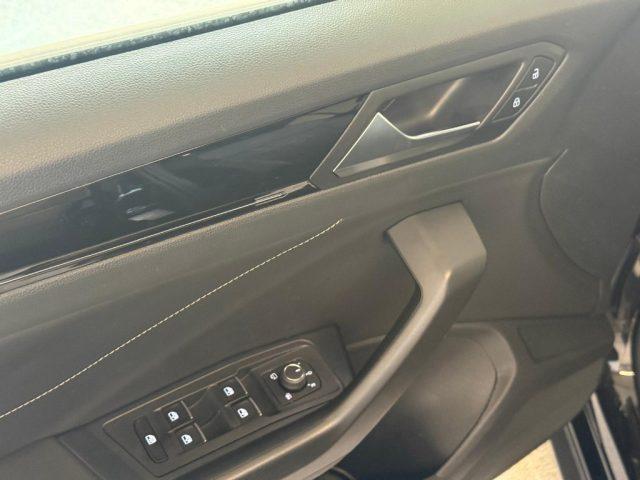 VOLKSWAGEN T-Roc 2.0 TDI 150 CV DSG R-Line